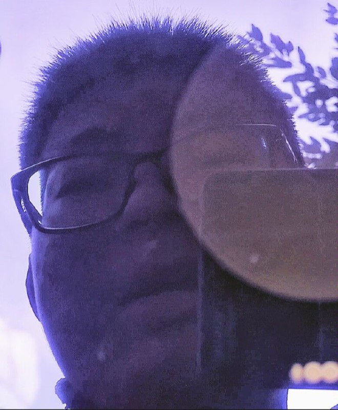 成员 August 做好心理准备，为大家露脸标题来自工作室成员 King ，视频来自 August 官方